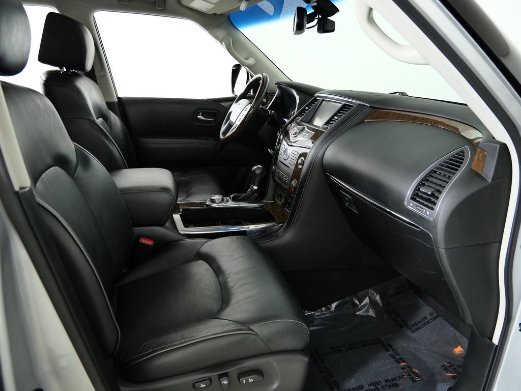 Thumbnail: 2015 INFINITI QX80 - 21