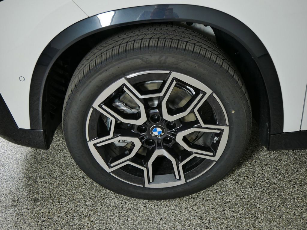 Thumbnail: 2025 BMW X1 - 20