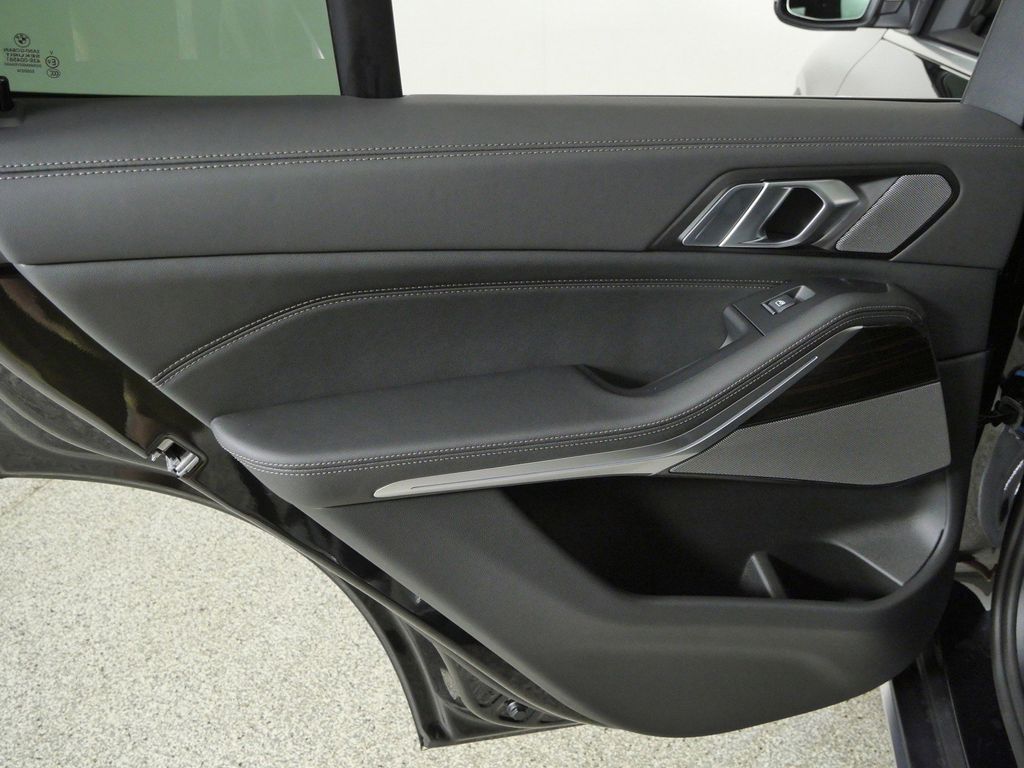 Thumbnail: 2026 BMW X5 - 31