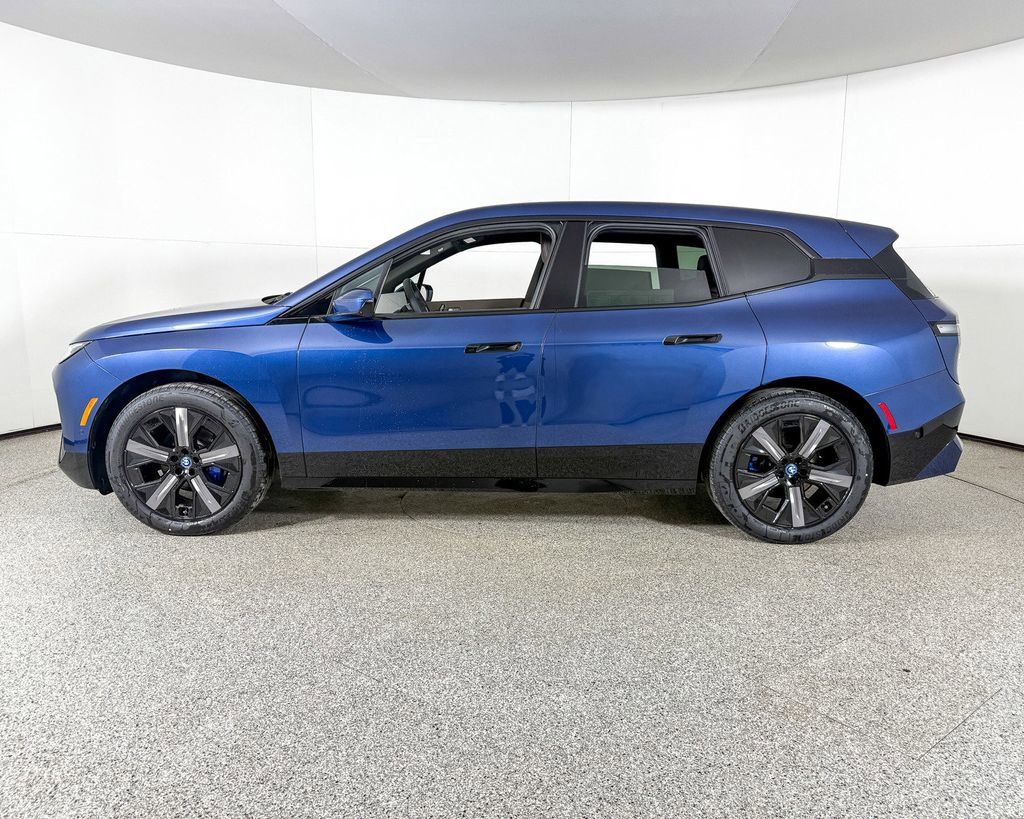 Thumbnail: 2025 BMW iX - 12