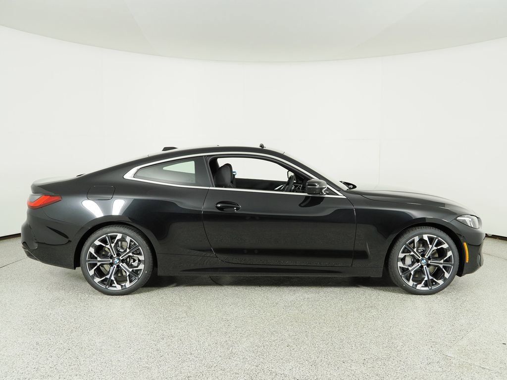 Thumbnail: 2026 BMW 4 Series - 9