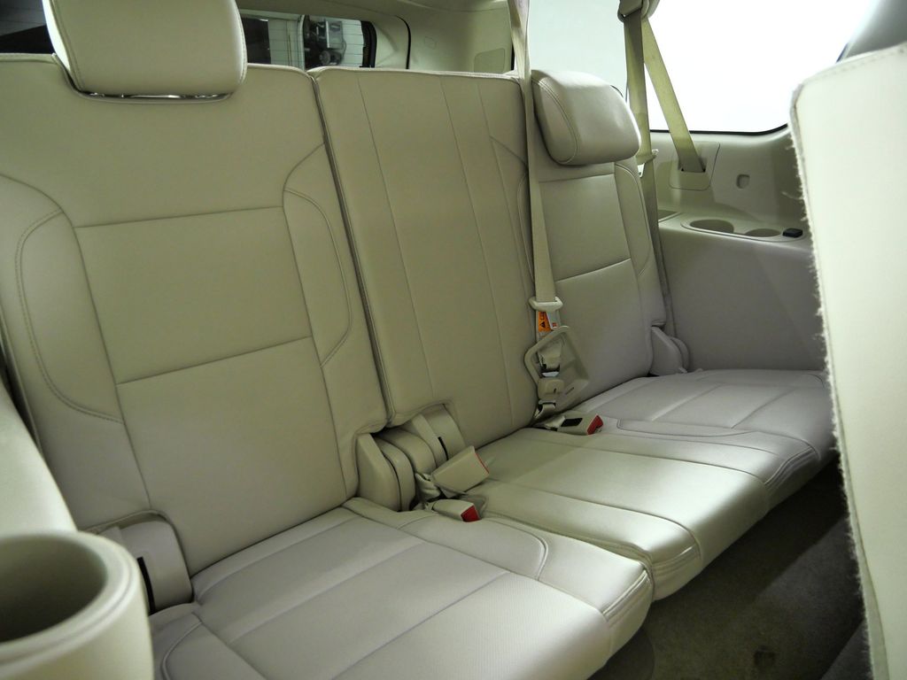 Thumbnail: 2018 GMC Yukon XL - 28