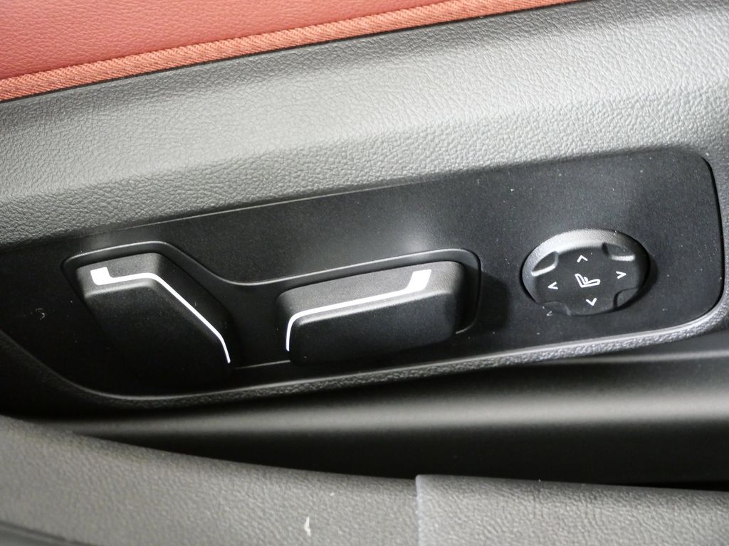 Thumbnail: 2026 BMW 3 Series - 22