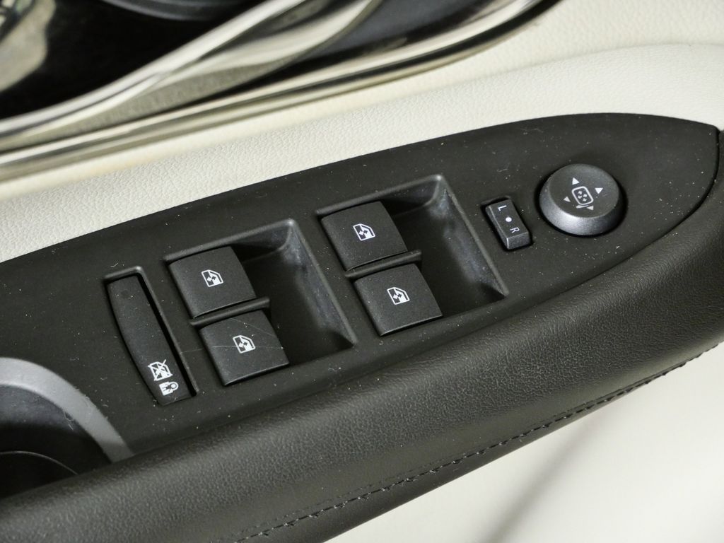 Thumbnail: 2013 Cadillac ATS - 35