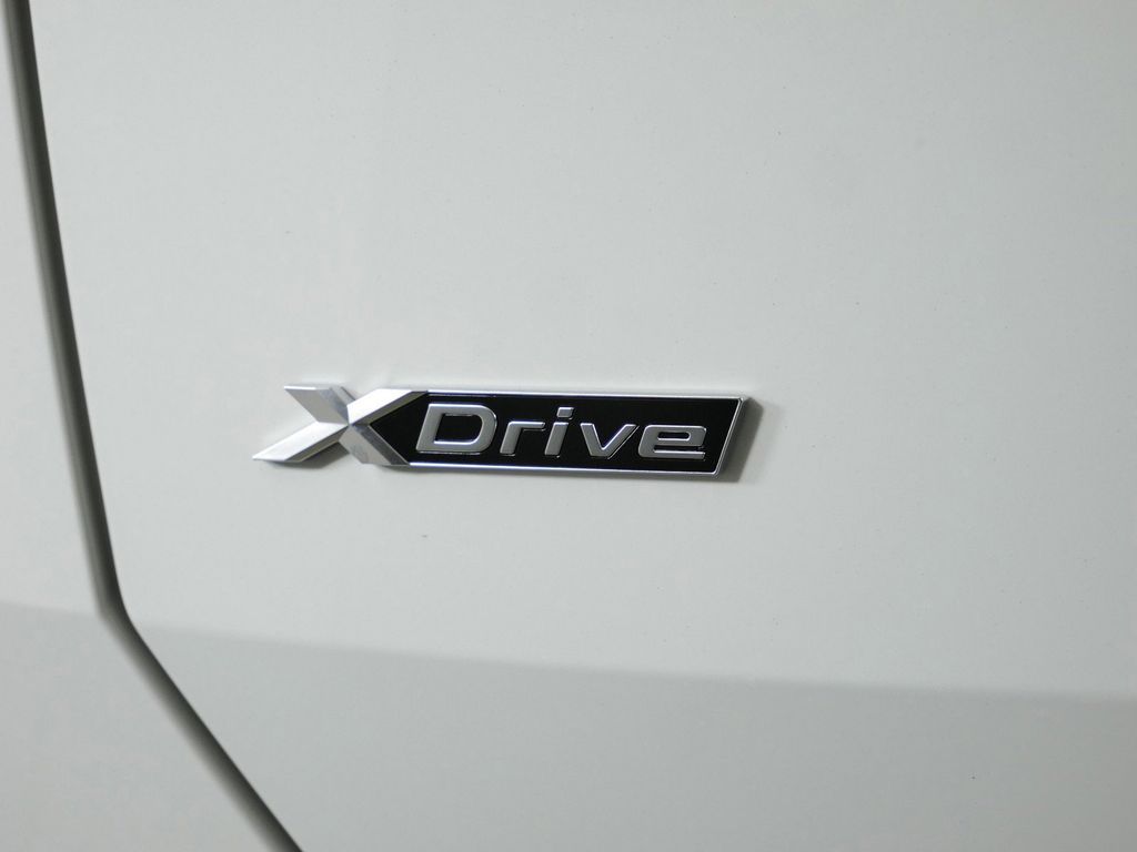 Thumbnail: 2026 BMW X3 - 12