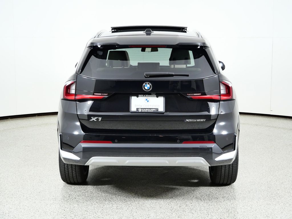 Thumbnail: 2025 BMW X1 - 12