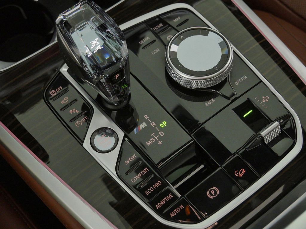 Thumbnail: 2021 BMW X7 - 48