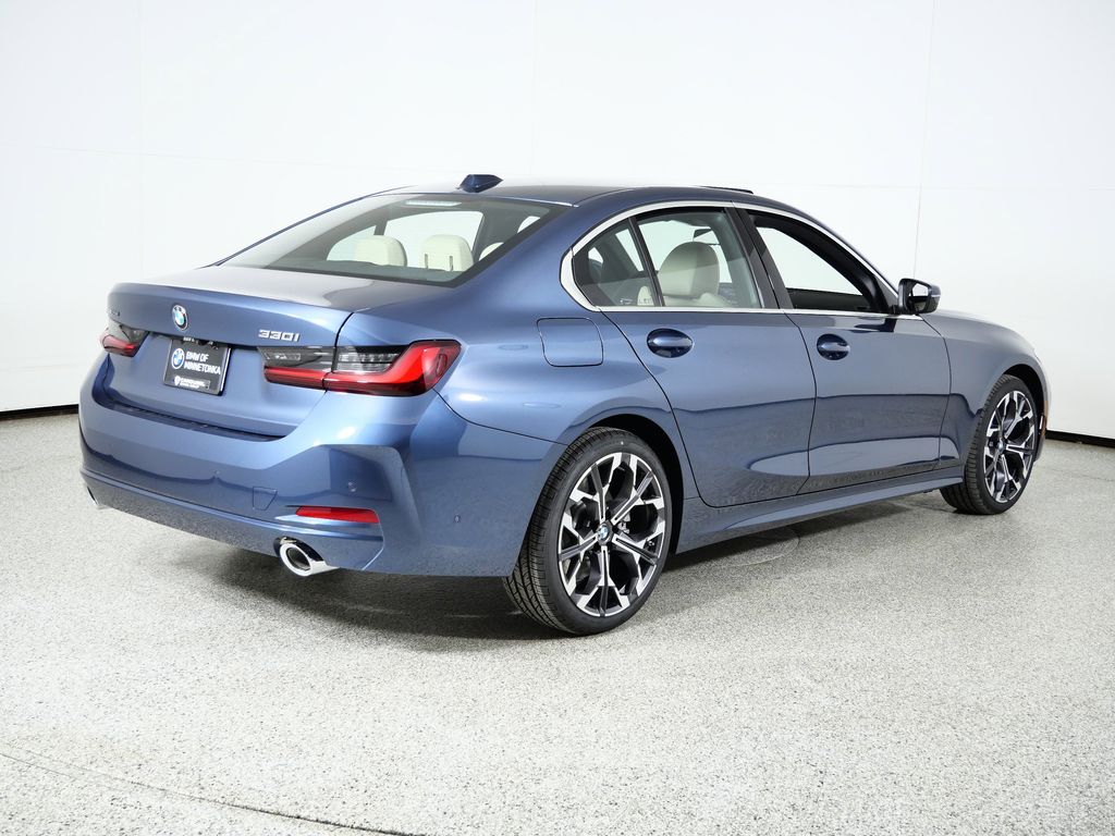 Thumbnail: 2026 BMW 3 Series - 9