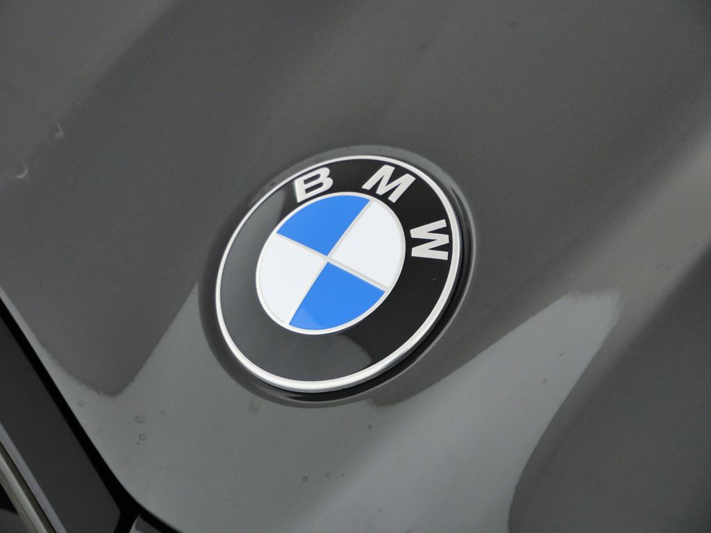 Thumbnail: 2026 BMW XM - 13