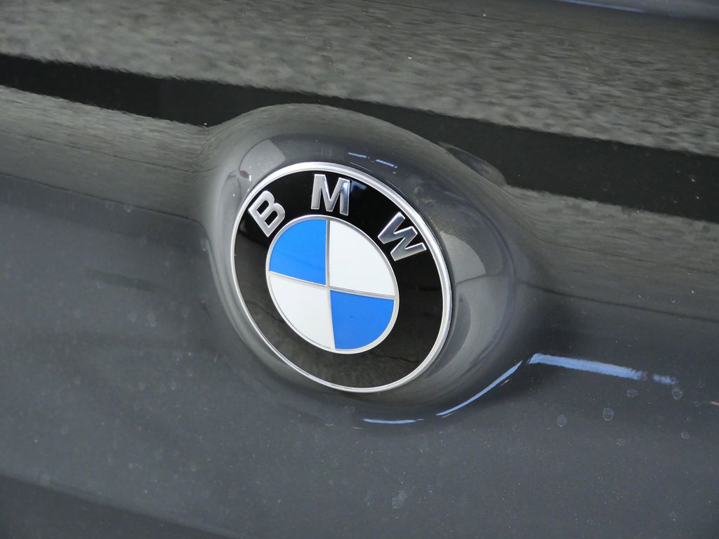 Thumbnail: 2025 BMW M8 - 11