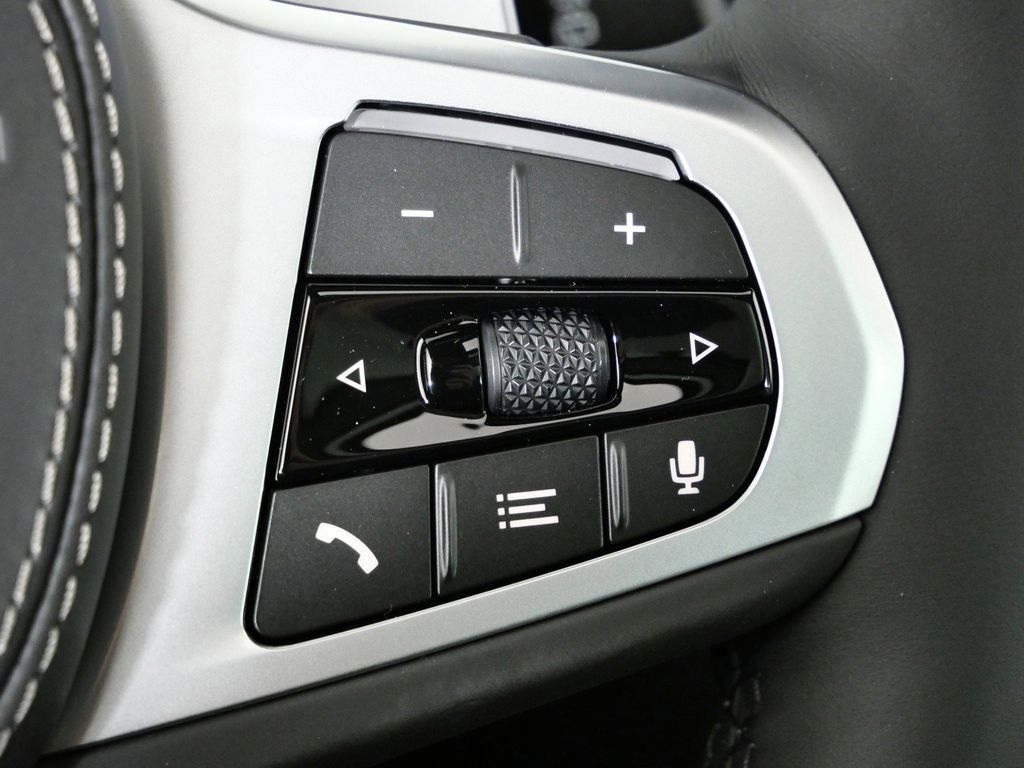 Thumbnail: 2026 BMW X5 - 42