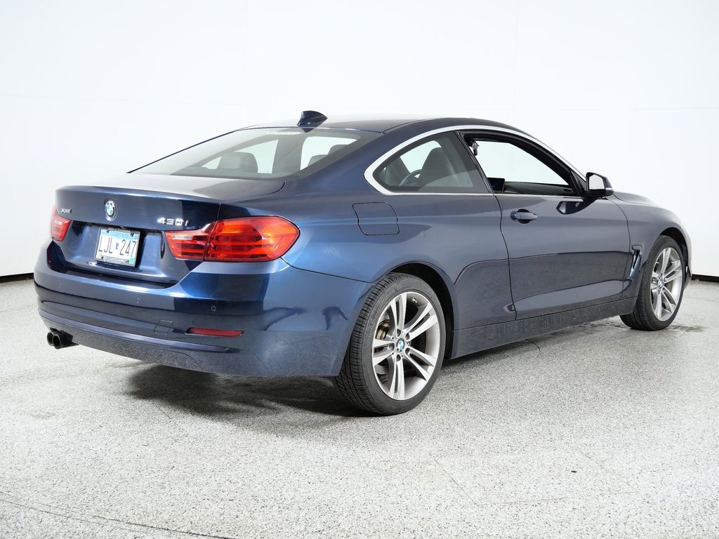 Thumbnail: 2017 BMW 4 Series - 10