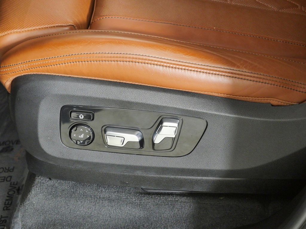 Thumbnail: 2021 BMW X7 - 39
