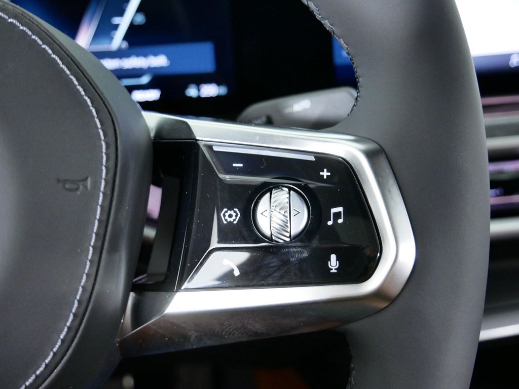 Thumbnail: 2024 BMW i7 - 37