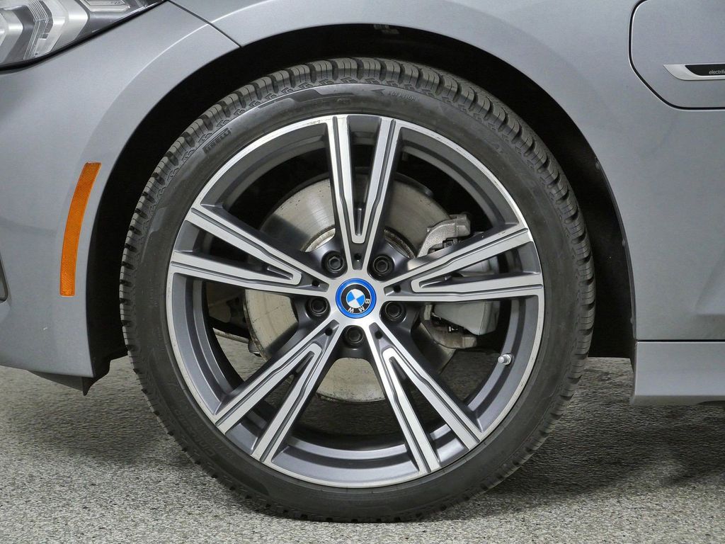 Thumbnail: 2023 BMW 3 Series - 16