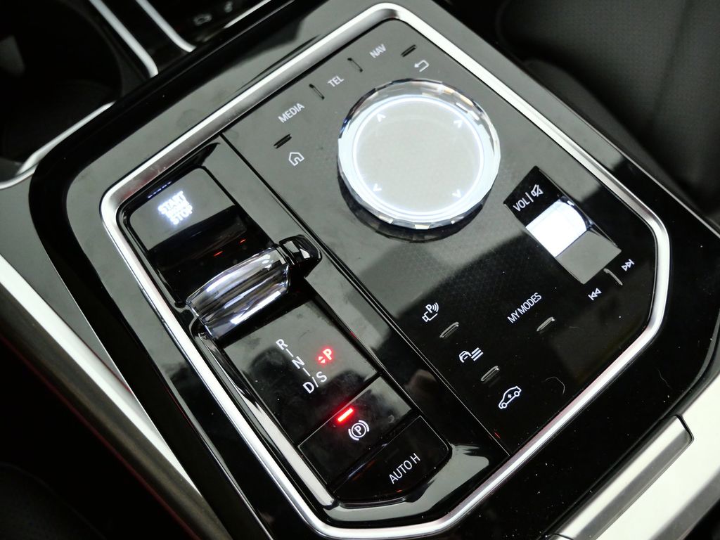 Thumbnail: 2025 BMW 7 Series - 49