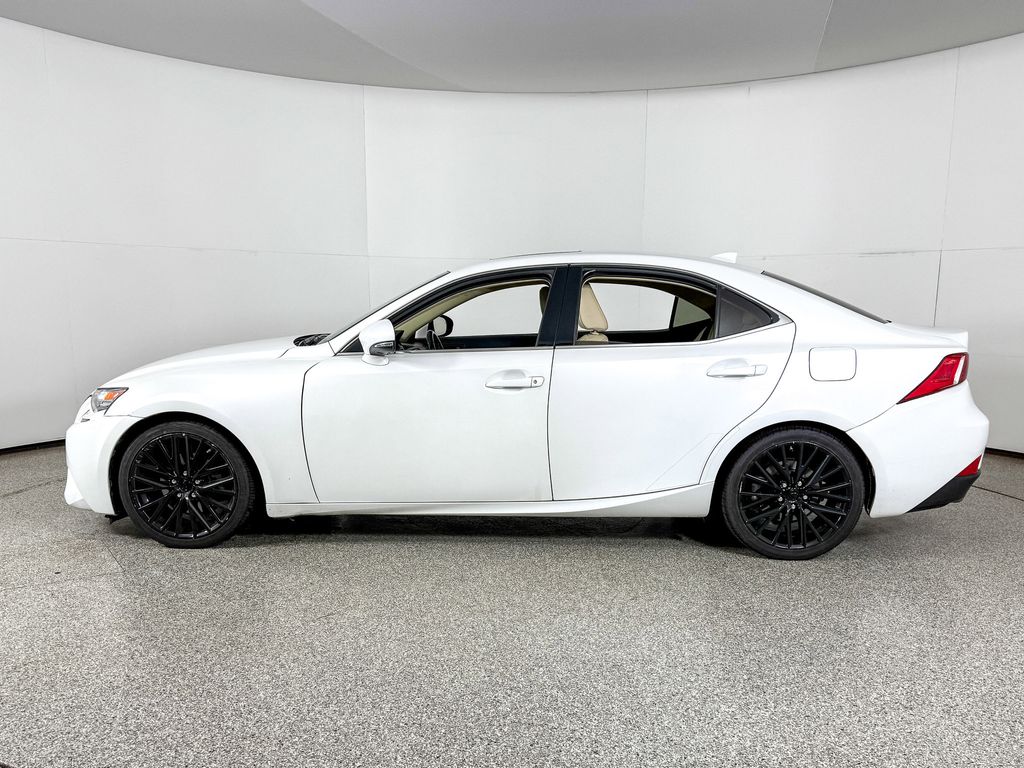 Thumbnail: 2015 Lexus IS - 6