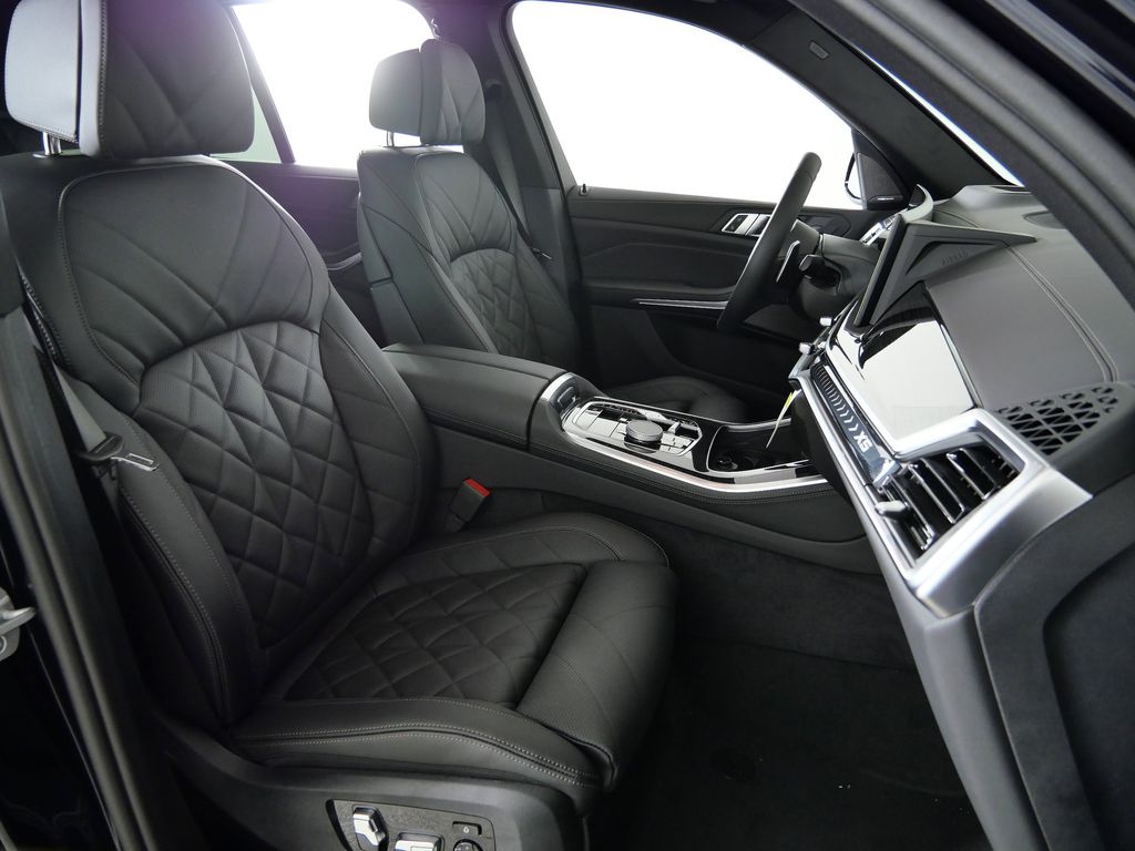 Thumbnail: 2026 BMW X5 - 21