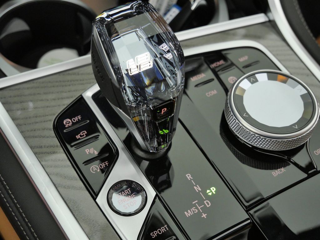 Thumbnail: 2026 BMW 8 Series - 47