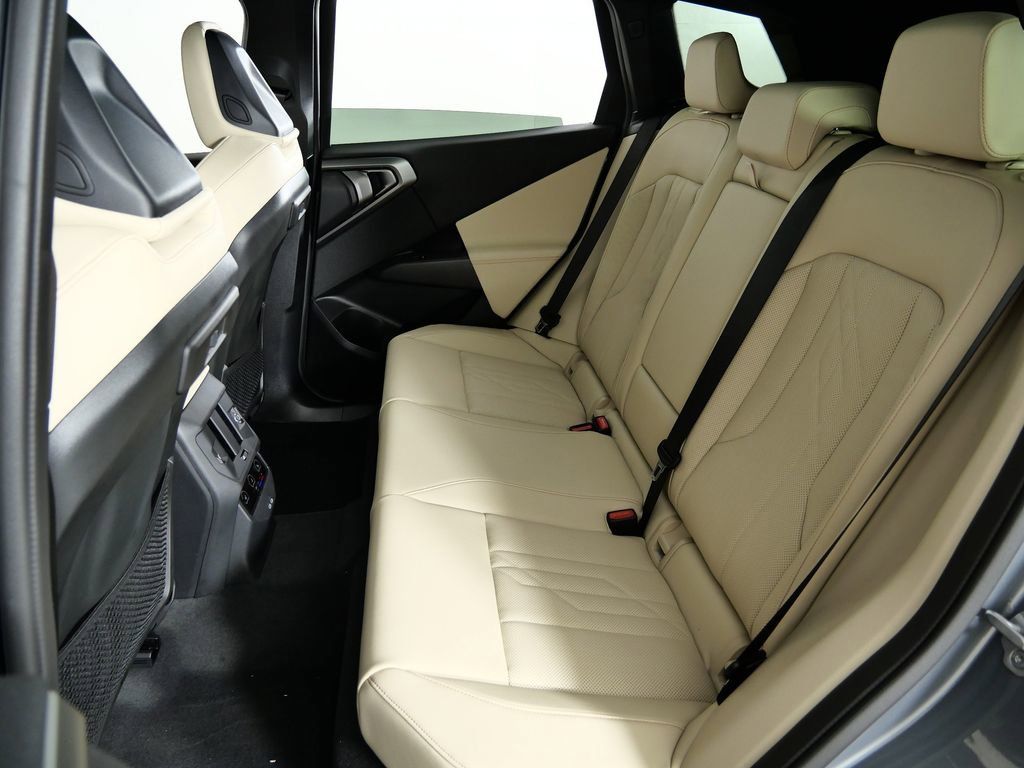 Thumbnail: 2026 BMW X3 - 33