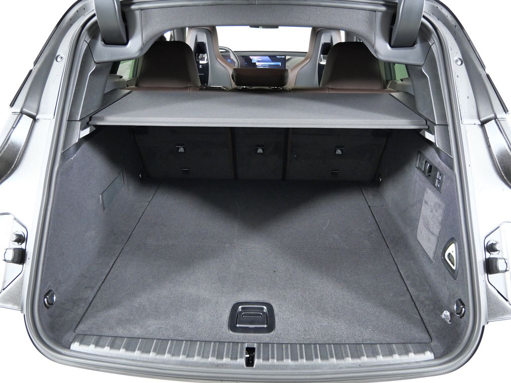 Thumbnail: 2026 BMW iX - 27