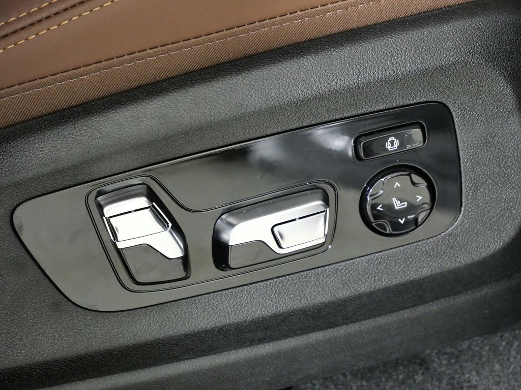 Thumbnail: 2026 BMW X5 - 22