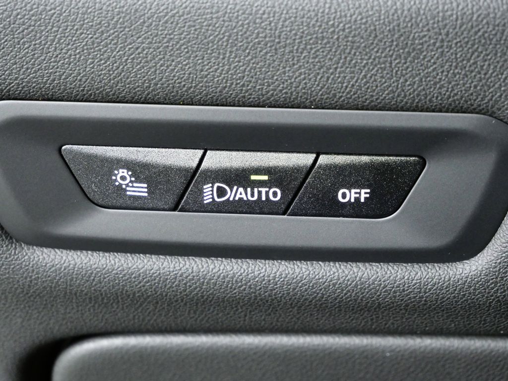 Thumbnail: 2026 BMW X6 - 40