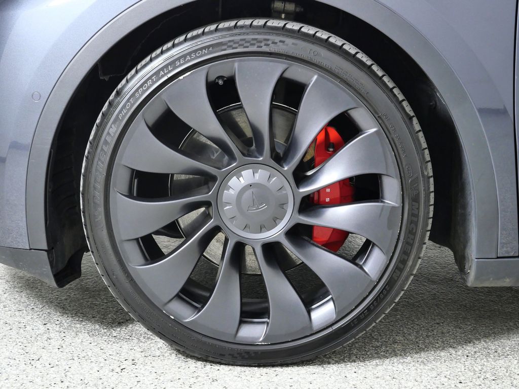 Thumbnail: 2022 Tesla Model Y - 18