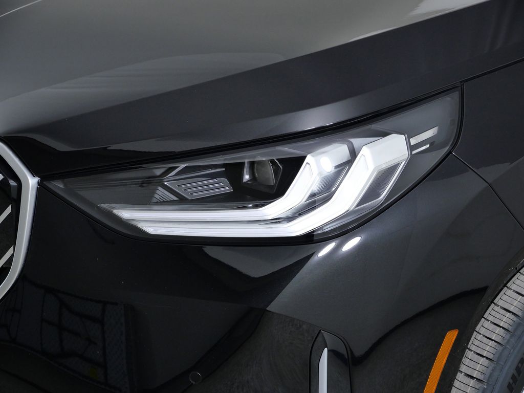 Thumbnail: 2026 BMW X3 - 3