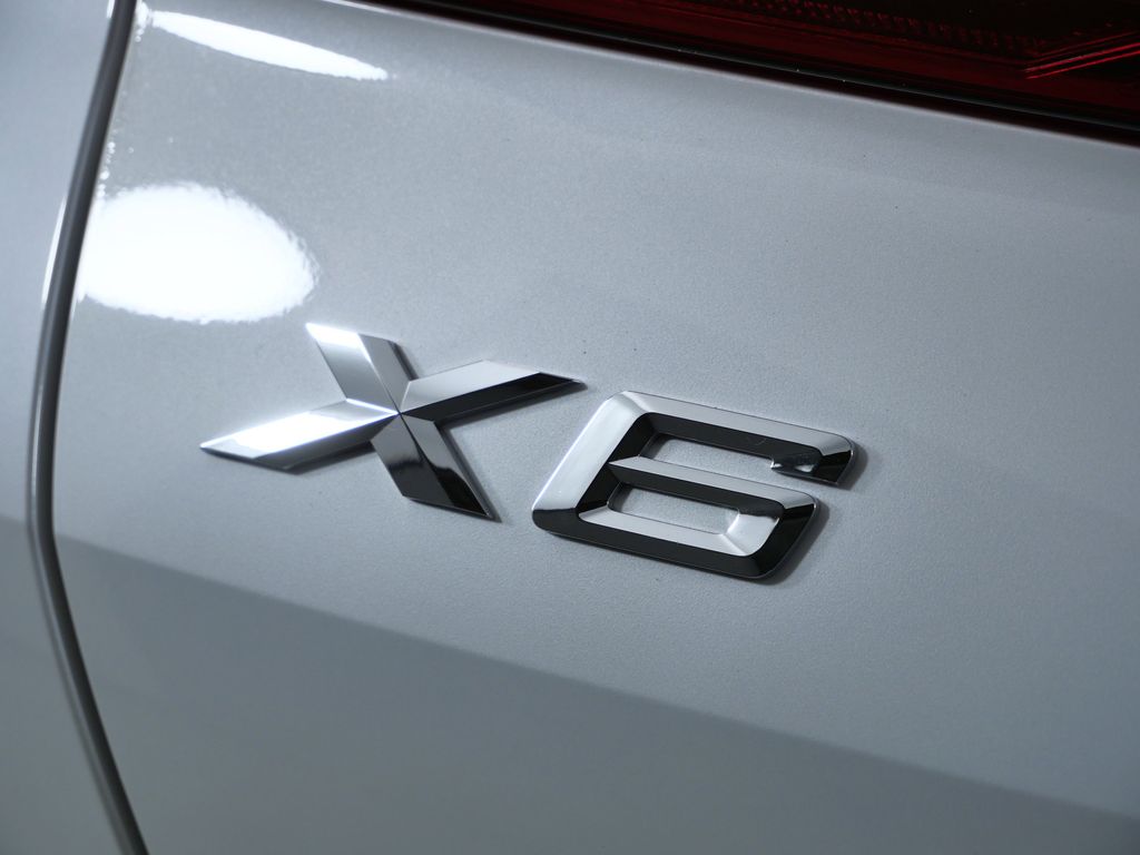 Thumbnail: 2026 BMW X6 - 13
