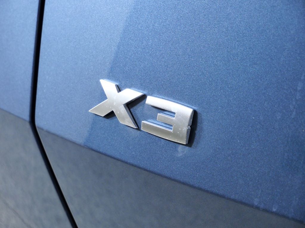 Thumbnail: 2026 BMW X3 - 13