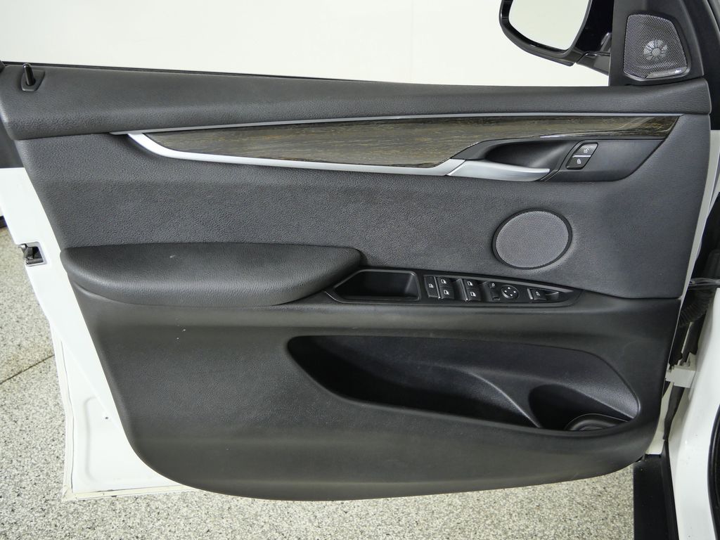 Thumbnail: 2017 BMW X5 - 33