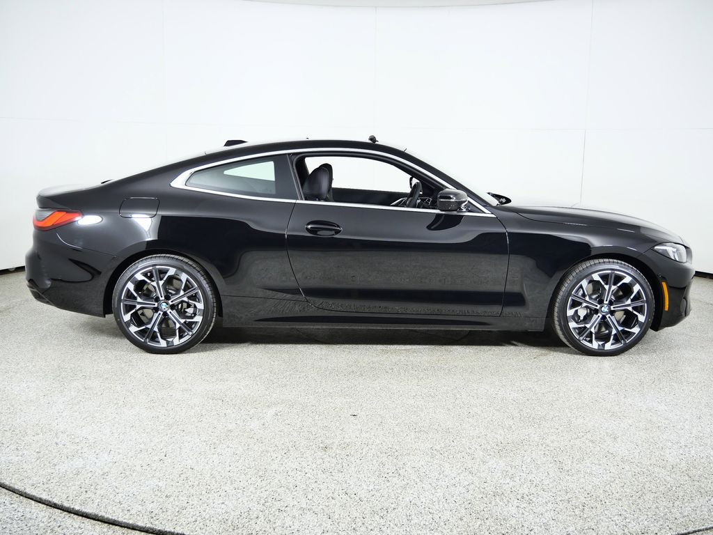 Thumbnail: 2025 BMW 4 Series - 8