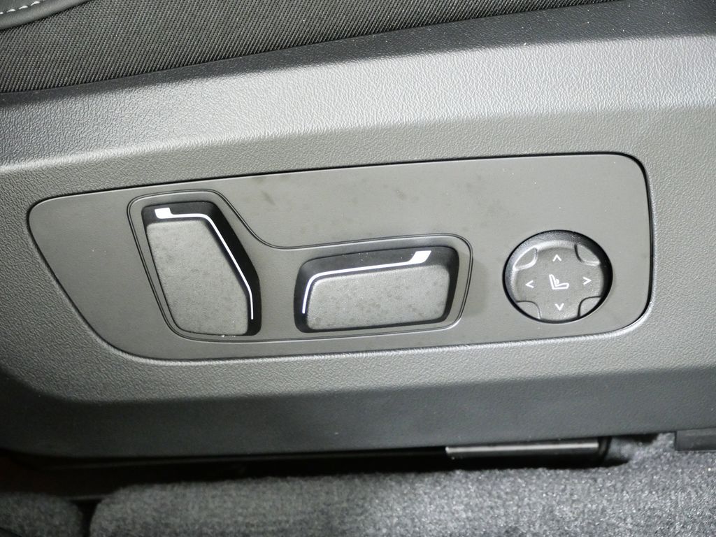 Thumbnail: 2026 BMW X3 - 23