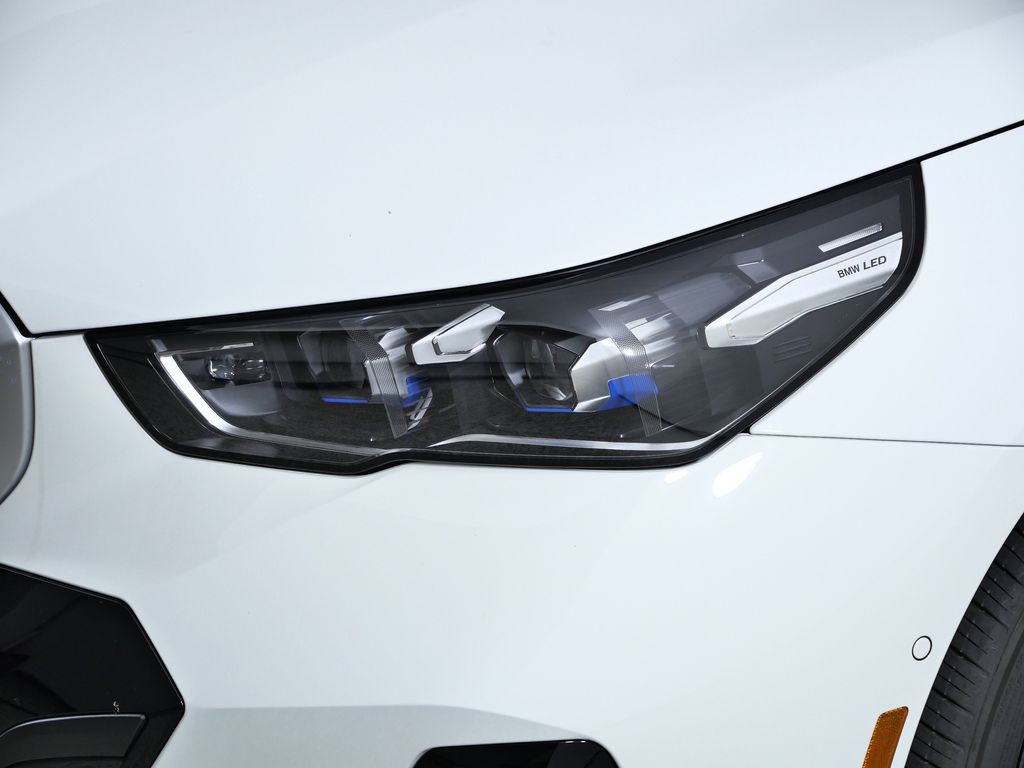 Thumbnail: 2026 BMW i5 - 3