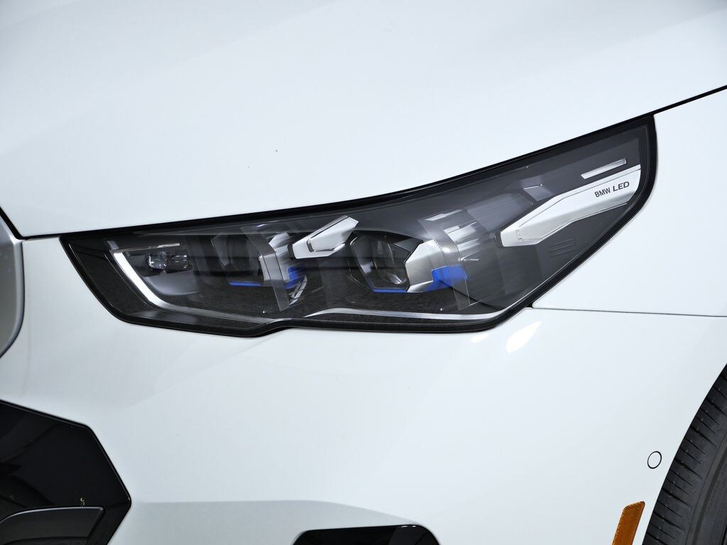 New 2026 BMW i5 xDrive40 Sedan
