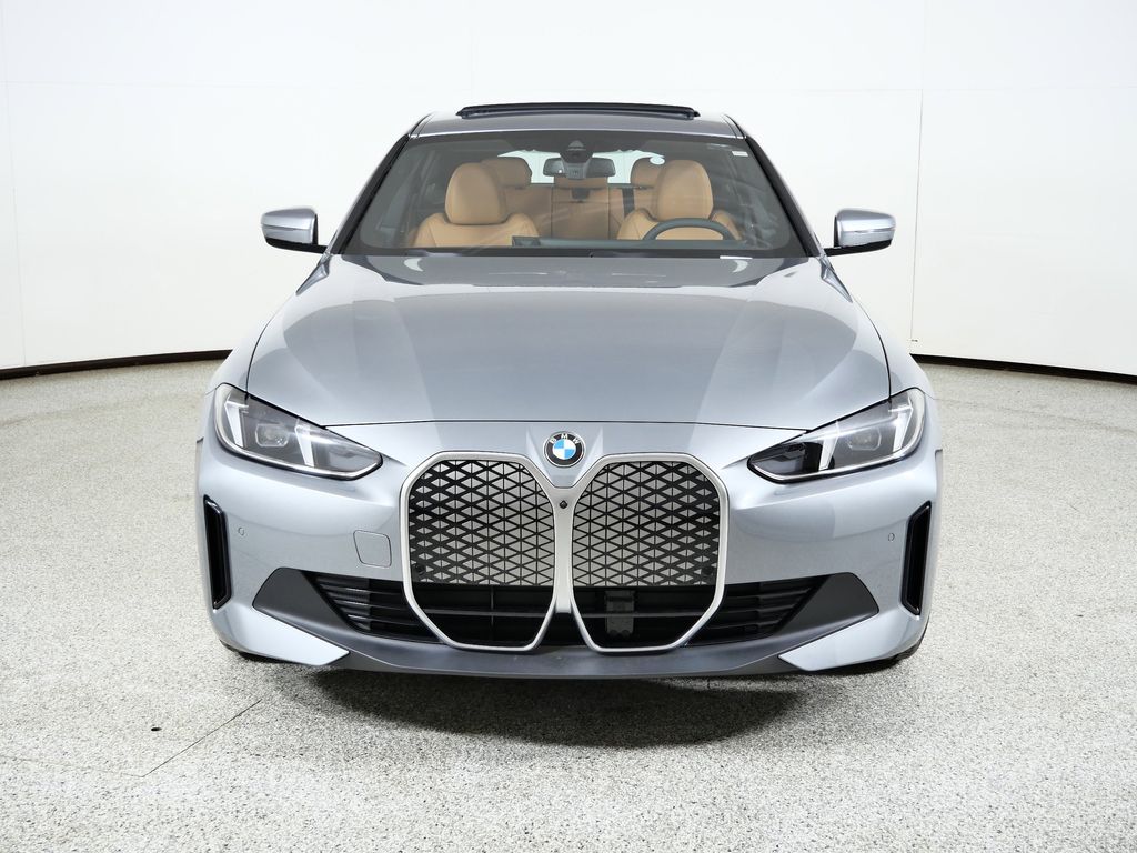 Thumbnail: 2026 BMW i4 - 2