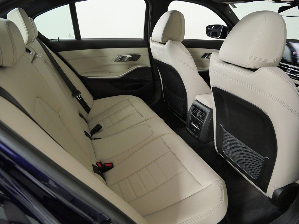 Thumbnail: 2023 BMW 3 Series - 30