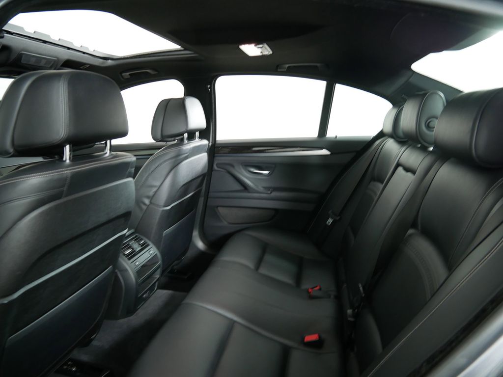 2015 BMW 5 Series 535i xDrive 28