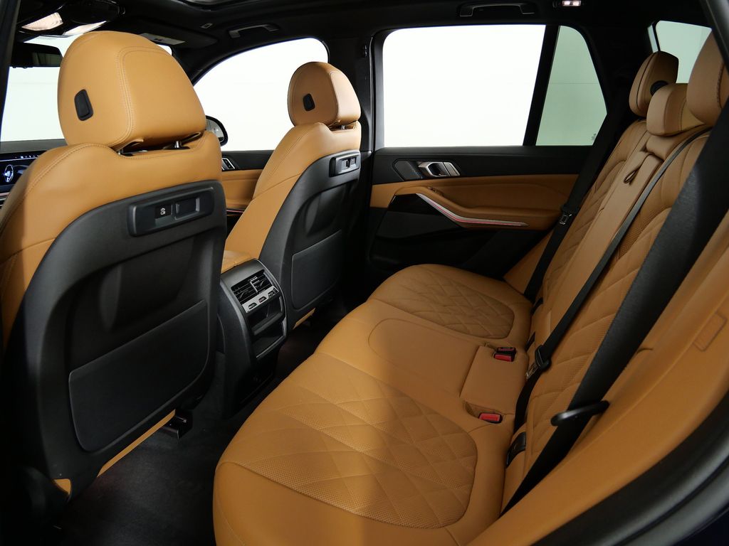 Thumbnail: 2023 BMW X5 - 32