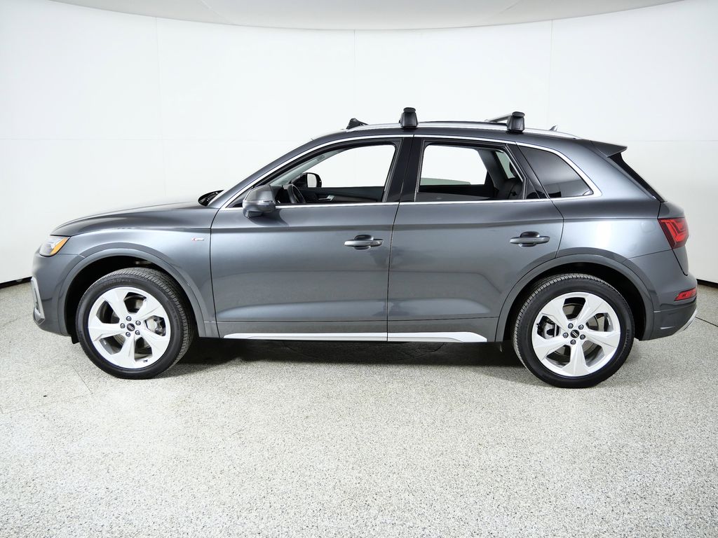 Thumbnail: 2023 Audi Q5 - 16