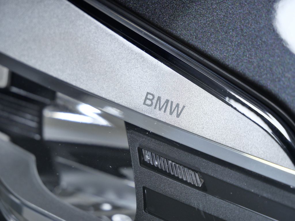 Thumbnail: 2018 BMW 5 Series - 5