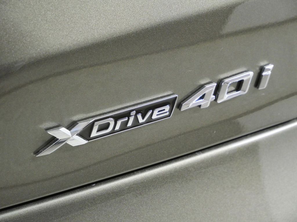 Thumbnail: 2026 BMW X5 - 12