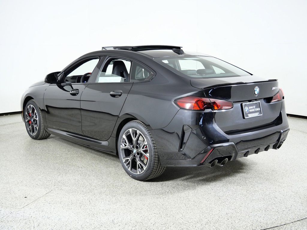 Thumbnail: 2026 BMW 2 Series - 13