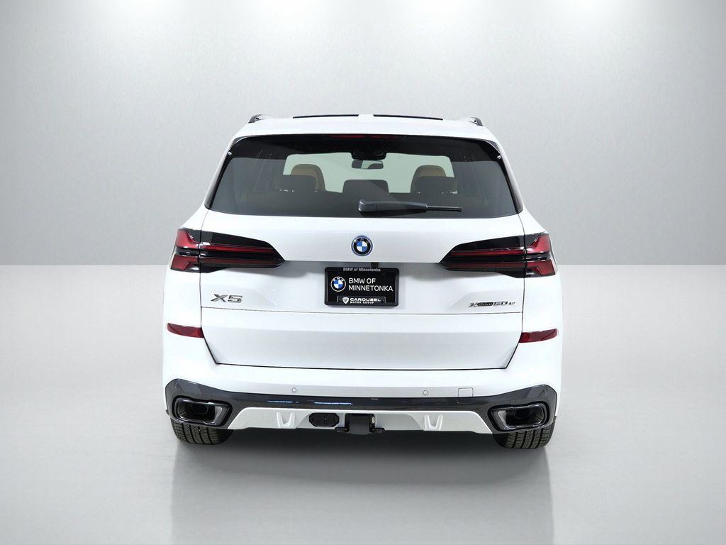 Thumbnail: 2026 BMW X5 - 10