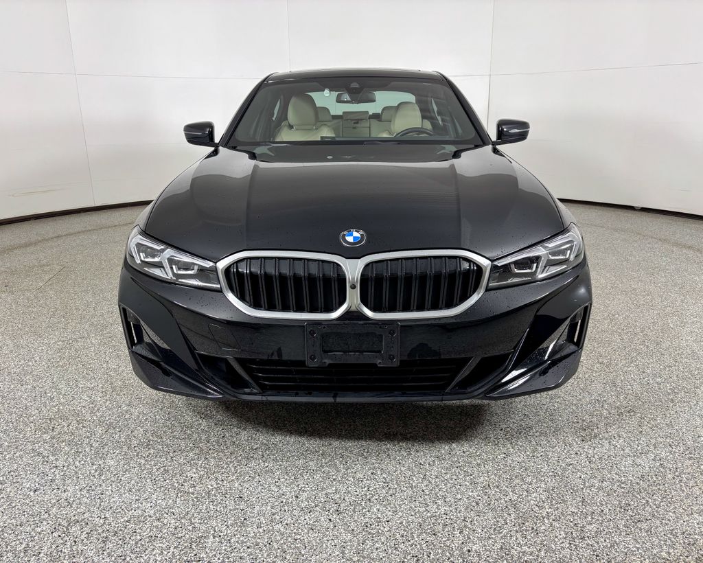 Thumbnail: 2023 BMW 3 Series - 3