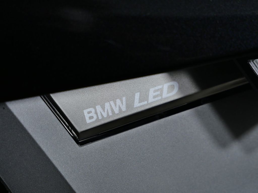 Thumbnail: 2024 BMW iX - 5