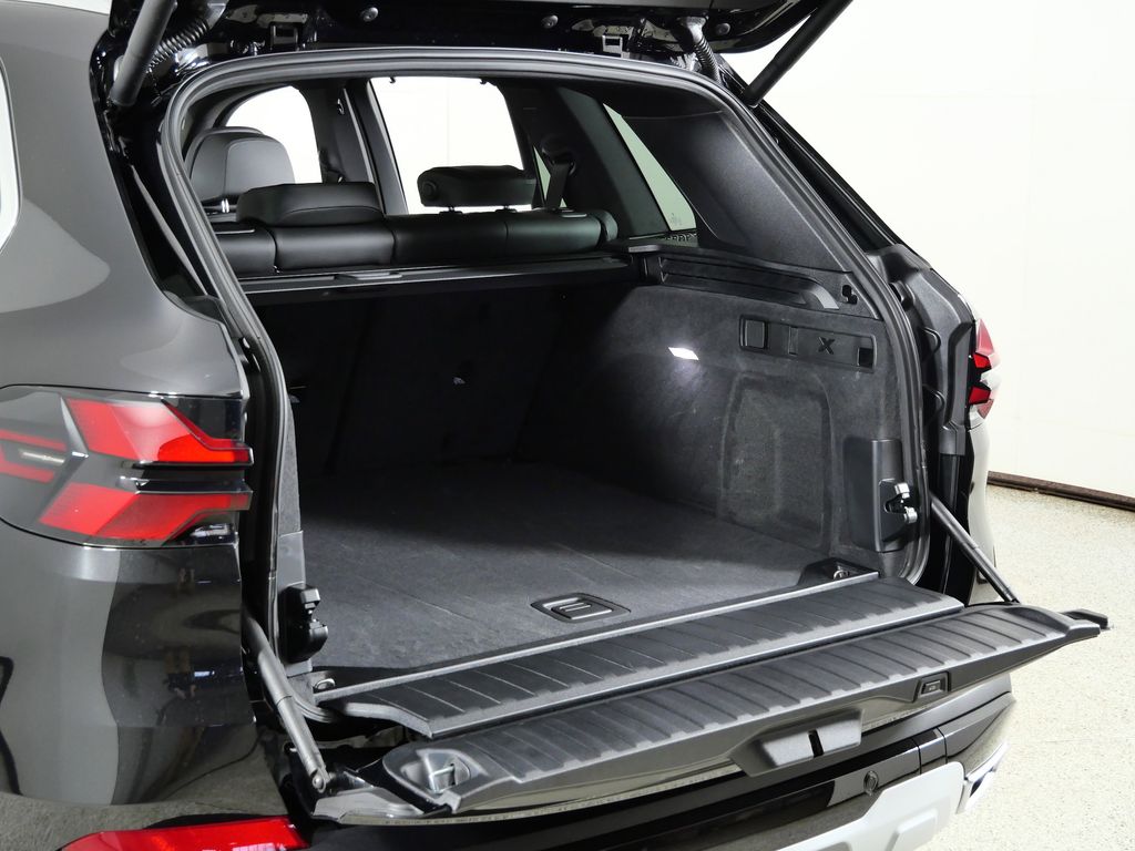 Thumbnail: 2026 BMW X5 - 29