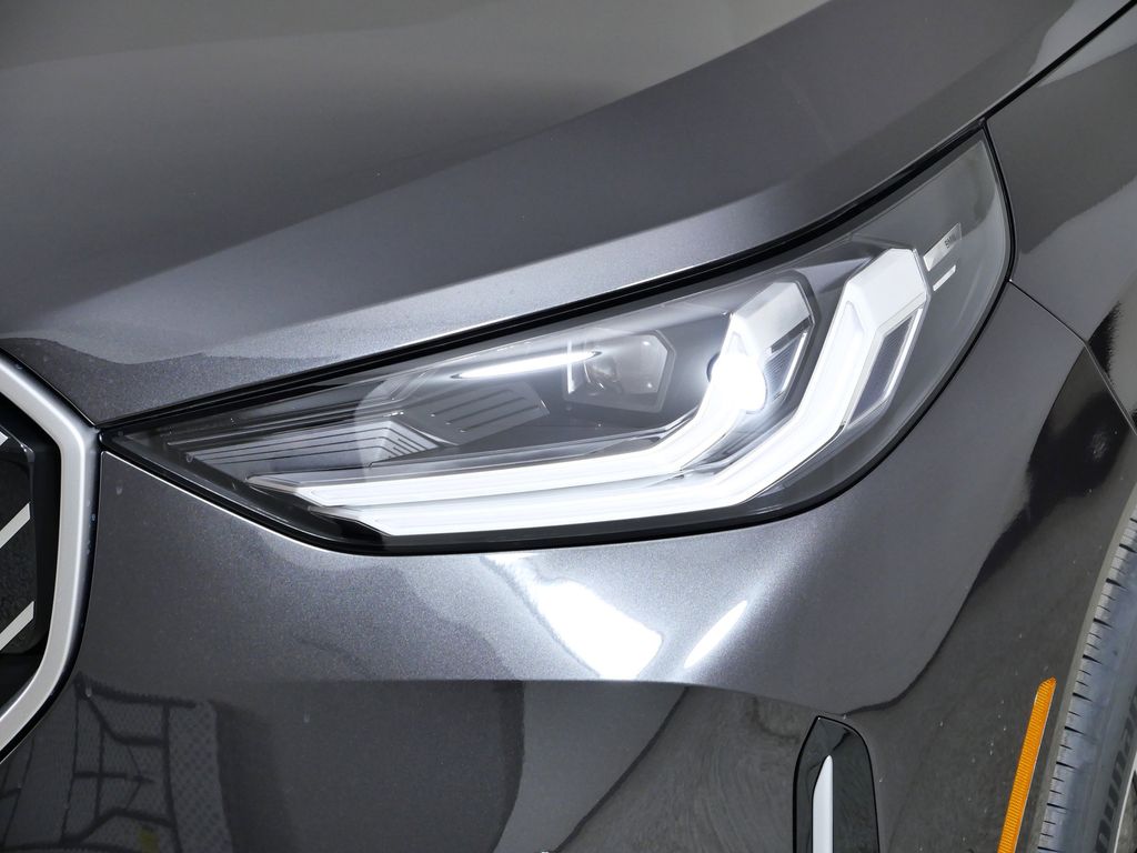 Thumbnail: 2026 BMW X3 - 3