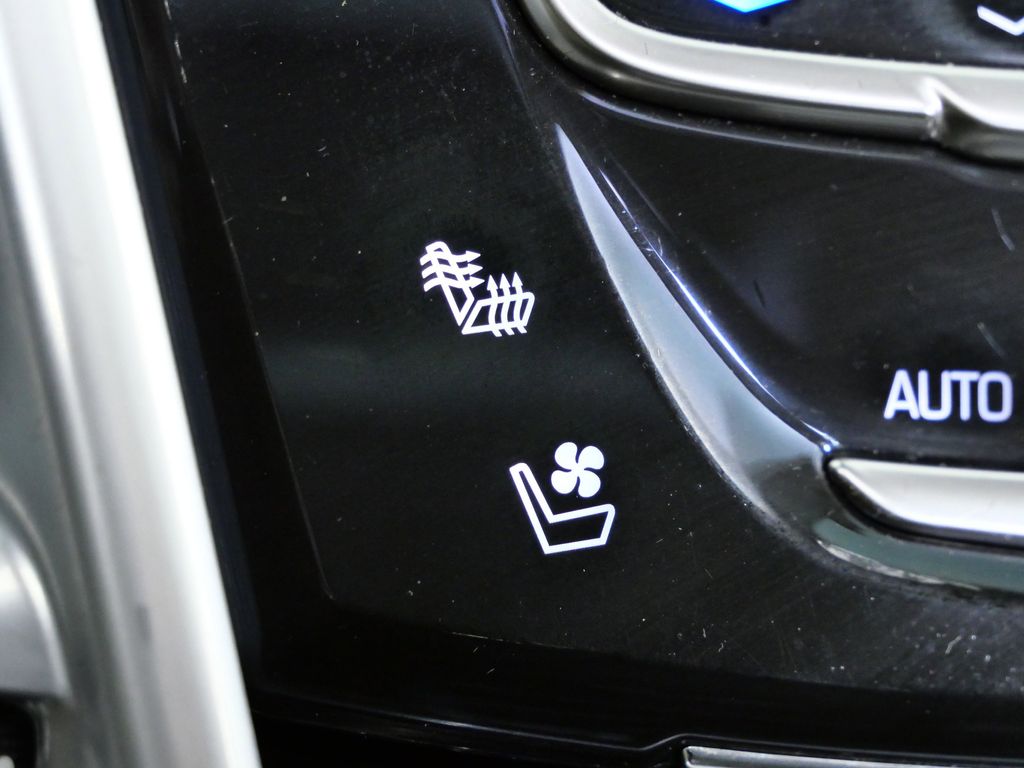 Thumbnail: 2013 Cadillac SRX - 47